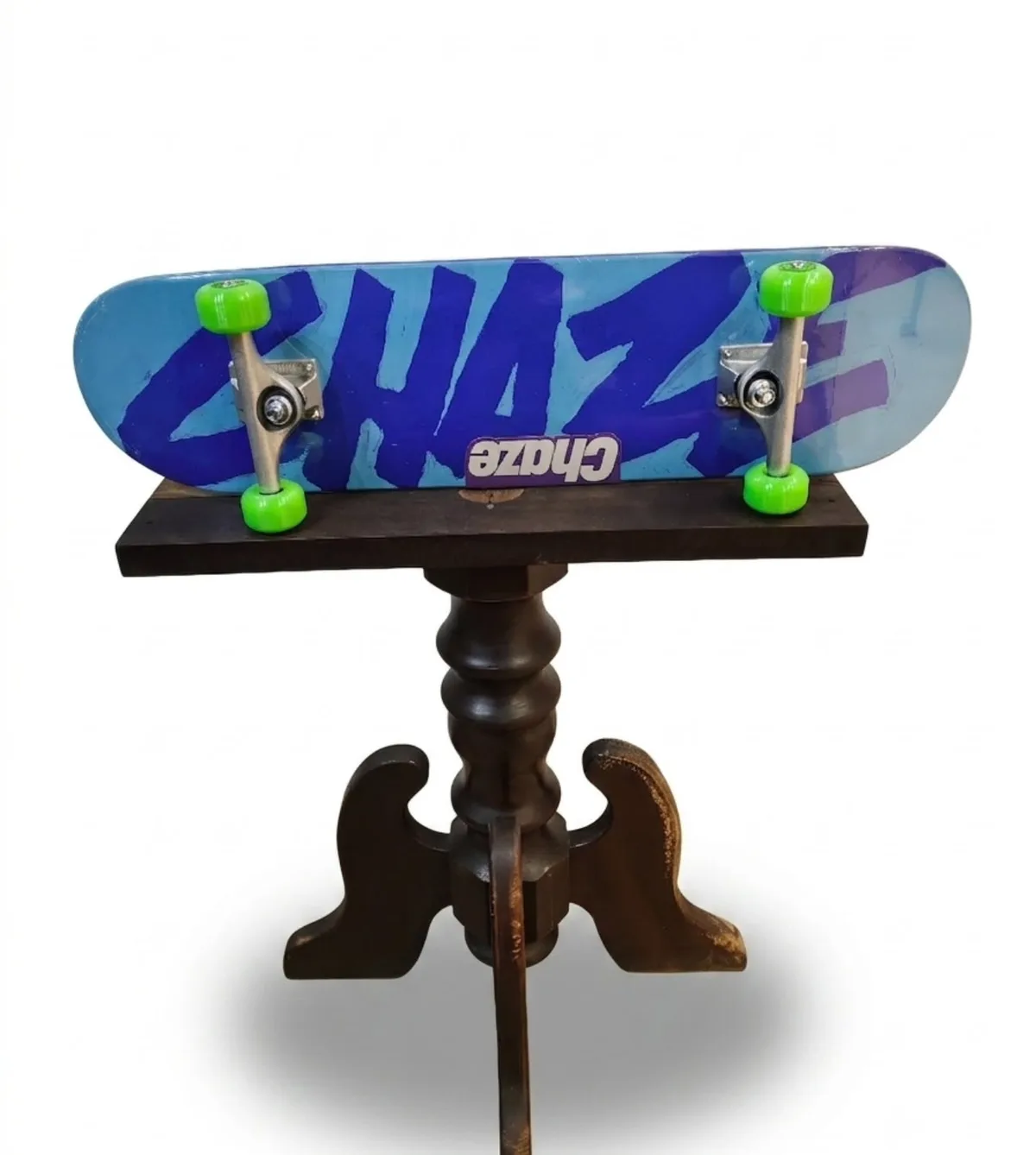 Skate montado Chaze cinza